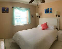 Casa/apartamento entero Save This Fall! Amazing Ocean Views, Remodeled Kitchen, Free Stateside Calls! (Cayman Brac, Islas Caimán)