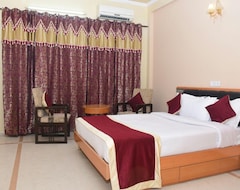 Hotel Maa Trinayani Palace (Katra, Indija)