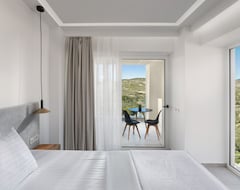 Khách sạn Myzith Luxury Suites (Keri, Hy Lạp)