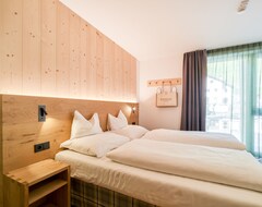 Mountain Design Hotel Eden Selva (Wolkenstein, İtalya)