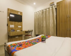 Khách sạn OYO 13115 Star Guest House (Gurgaon, Ấn Độ)