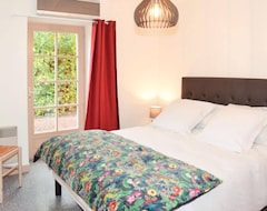 Cijela kuća/apartman Vacation Home Les Mailloches (ree100) In Restigne - 4 Persons, 2 Bedrooms (Restigné, Francuska)