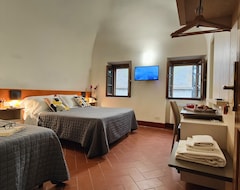 Albergue Chiostro Delle Monache Hostel Volterra (Volterra, Italia)