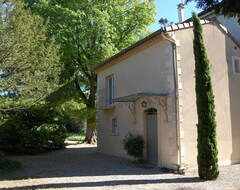 Koko talo/asunto Cozy Mansion In Provence France With Swimming Pool (Valréas, Ranska)