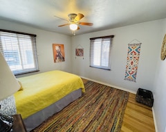 Koko talo/asunto Gorgeous, Private, Comfy, Clean & Close To Edo (Albuquerque, Amerikan Yhdysvallat)