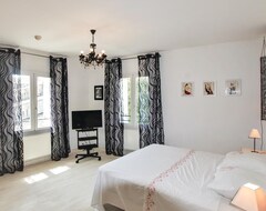 Toàn bộ căn nhà/căn hộ 3 Bedroom Accommodation In Montélimar (Montélimar, Pháp)