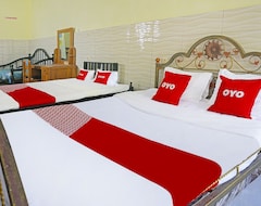 Otel Oyo 91411 Putih Mulia Homestay Syariah (Lumajang, Endonezya)