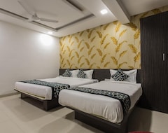 Khách sạn OYO 2572 Hotel Galaxy Park (Indore, Ấn Độ)
