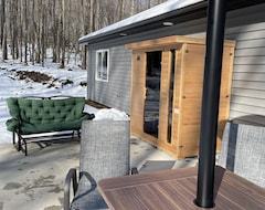 Entire House / Apartment Private Cozy Luxury Cabin In Woods Across From Lake, Utv Trails - Pet Friendly (Pickerel, USA)