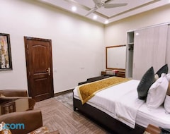Khách sạn Hayyat Luxury Suites (Lahore, Pakistan)
