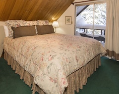 Hele huset/lejligheden Ski In/ Ski Out Slope Side Cabin - Chalet #12 (Mammoth Lakes, USA)