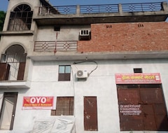 Khách sạn Oyo Flagship Dreams Hotel And Restaurant (Meerut, Ấn Độ)
