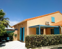 Koko talo/asunto Villa T3 / Terrace Residence With Pool / Parking Lot (Canet-en-Roussillon, Ranska)