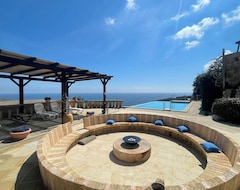 Toàn bộ căn nhà/căn hộ Villa With Spectacular View On The Sea And Swimming Pool (Gagliano del Capo, Ý)