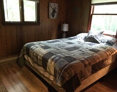 Entire House / Apartment Quiet Cabin In A Perfect Location; Close To Skiing, Hiking And Biking Trails. (Ligonier, USA)