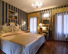 Khách sạn Hotel Lux (Venice, Ý)