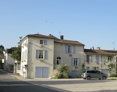 Toàn bộ căn nhà/căn hộ 4 Star Beautiful La Maison De Riviere (Bourg-Charente, Pháp)