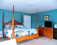 Khách sạn Coast Village Inn & Cottages (Wells, Hoa Kỳ)