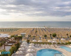 Khách sạn Hotiday Hotel Jesolo Spiaggia (Lido di Jesolo, Ý)