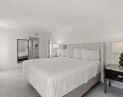 Hotel The Triple Grande Beach Resort (Myrtle Beach, Sjedinjene Američke Države)