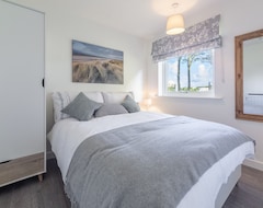 Cijela kuća/apartman A Modern Newly Refurbished Holiday Bungalow Set In A Peaceful Wooded Location (Weybourne, Ujedinjeno Kraljevstvo)