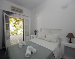 Hotel Ostria Studios & Apartments (Alyki, Grækenland)