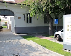 Otel Pilvax  Kalocsa (Kalocsa, Macaristan)