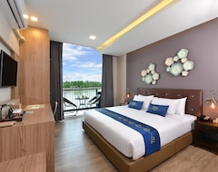 Amphawa Riverfront Hotel (Samut Songkhram, Thailand)