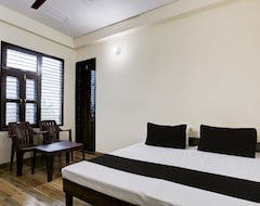 Khách sạn Flagship Crystal Residency (Sohna, Ấn Độ)
