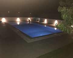بيت/شقة 4 Bedroom Villa, Private Pool, Ideal For Families, Bbq, Garden, Patio (لارنكا, قبرص)