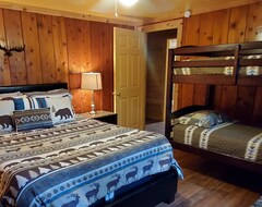 Entire House / Apartment Cottage #3 At Living Springs Resort Mt. Lassen (Mill Creek, USA)