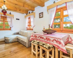 Tüm Ev/Apart Daire 2 Bedroom Accommodation In Perusic (Perušić, Hırvatistan)