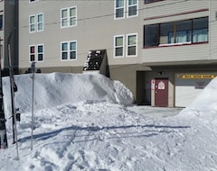 Hele huset/lejligheden Big White Village 3 Bedroom Condo Best Ski In/out (Alberta, Canada)