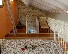 Hotel Wonderful Loft In The Old Luxury Castle Area, Large Outdoor Spaces (Badalucco, Italy)