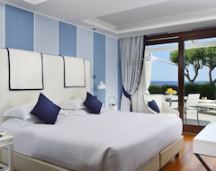 Hotel La Plage Resort (Taormina, Italy)
