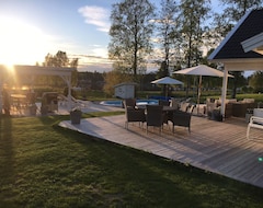 Toàn bộ căn nhà/căn hộ Lovely Villa With Lake View In Kristinehamn Archipelago!own Pool, Sauna And Jacuzzi (Kristinehamn, Thụy Điển)