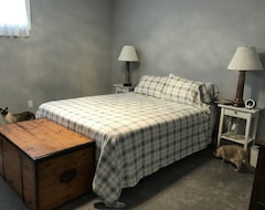 Hele huset/lejligheden Luxury Rooms - Close To Beaches (Port Stanley, Canada)