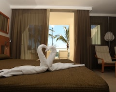 Khách sạn R2 Bahia Playa Adults Only (Tarajalejo, Tây Ban Nha)