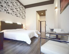 Hotel Alhambra Suites (Madrid, España)