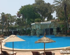 Khách sạn Tunisia Lodge (Hammamet, Tunisia)