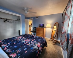 Toàn bộ căn nhà/căn hộ Small Welcoming Pet Friendly 1 Bedroom Apartment (Mason City, Hoa Kỳ)