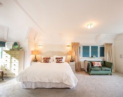 Toàn bộ căn nhà/căn hộ Spacious & Elegant 5 Bedroom Period House In Caldy (West Kirby, Vương quốc Anh)