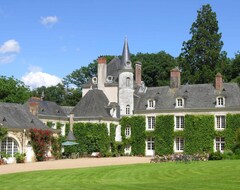 Hotel Chateau Du Plessis - Anjou (La Jaille Yvon, France)