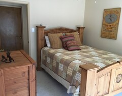Casa/apartamento entero Waterfront Vacation Home, Golf-Fish-Swim, capacidad para 12 en Wooded Resort (Holly Lake Ranch, EE. UU.)