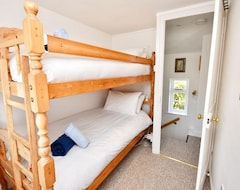 Hele huset/lejligheden Mulberry 3 Bed Cowes Cottage, Solent Views, Sleeps 6, Plus Parking. (Cowes, Storbritannien)