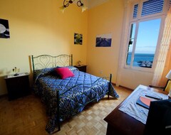 Hotel Barone Bed and Breakfast (Salerno, Italia)