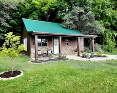 Koko talo/asunto Secluded Cabin Near Hocking Hills With Stocked Pond/ Hot Tub On 40 Acre + Trails (Nelsonville, Amerikan Yhdysvallat)