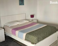 Koko talo/asunto Low Cost Apartment 4U (Lissabon, Portugali)