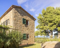 Toàn bộ căn nhà/căn hộ Old Farmhouse At Elba Overlooking Two Seas (Nisporto, Ý)