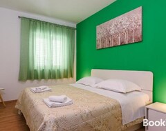 Hotel Accommodation Mamut (Trogir, Croacia)
